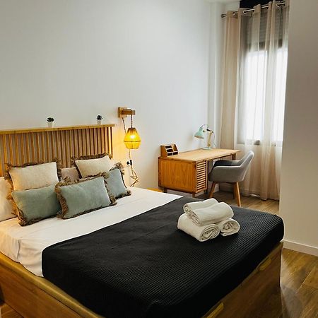 Travel Habitat Mediterranean Suites Valencia Bagian luar foto