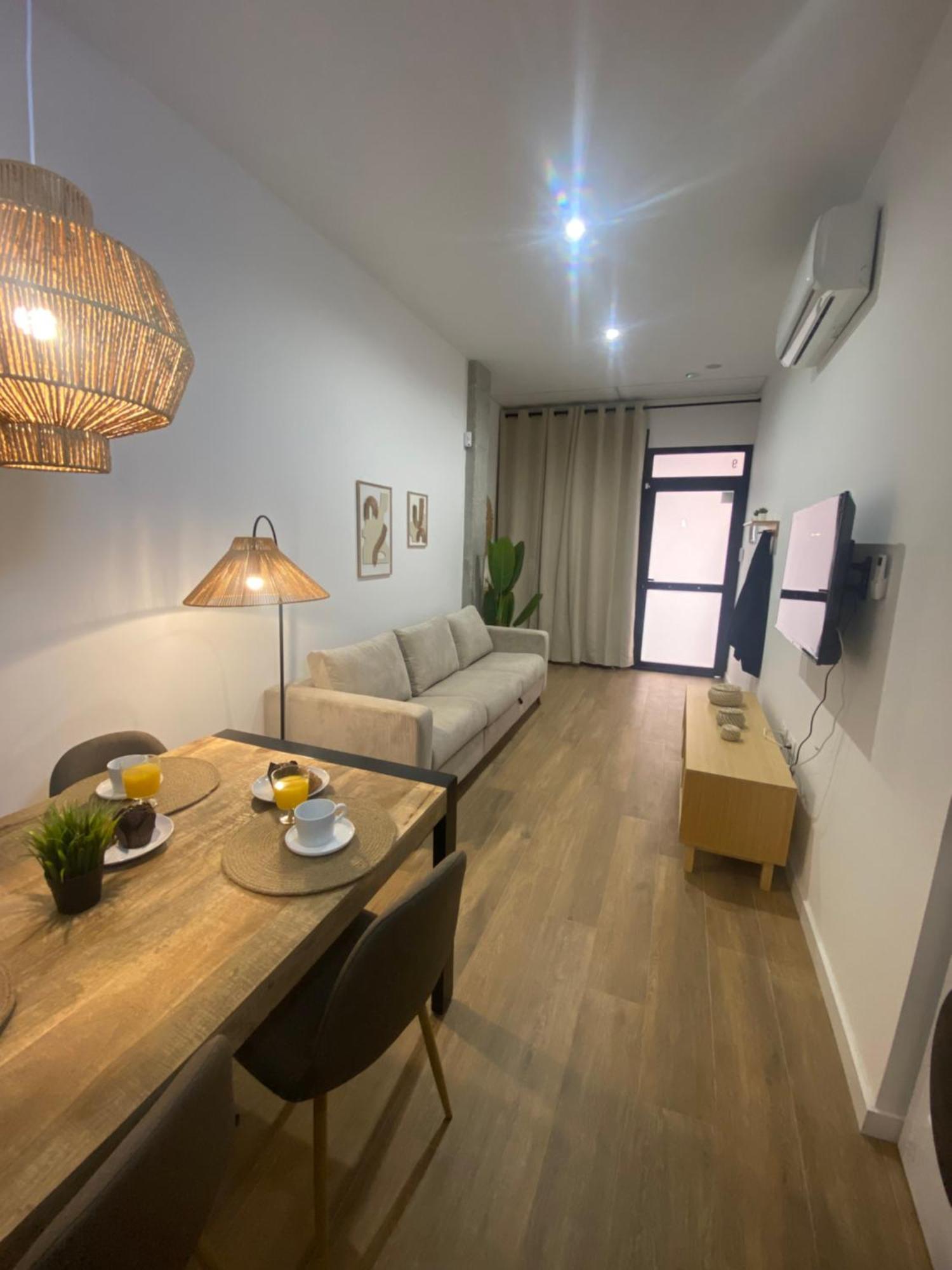 Travel Habitat Mediterranean Suites Valencia Bagian luar foto