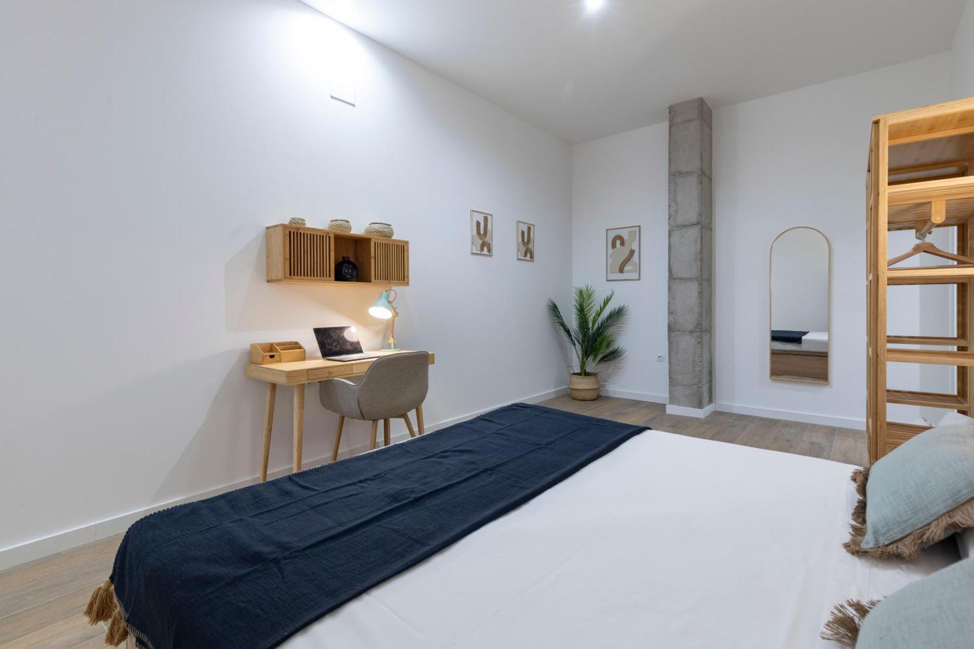 Travel Habitat Mediterranean Suites Valencia Bagian luar foto