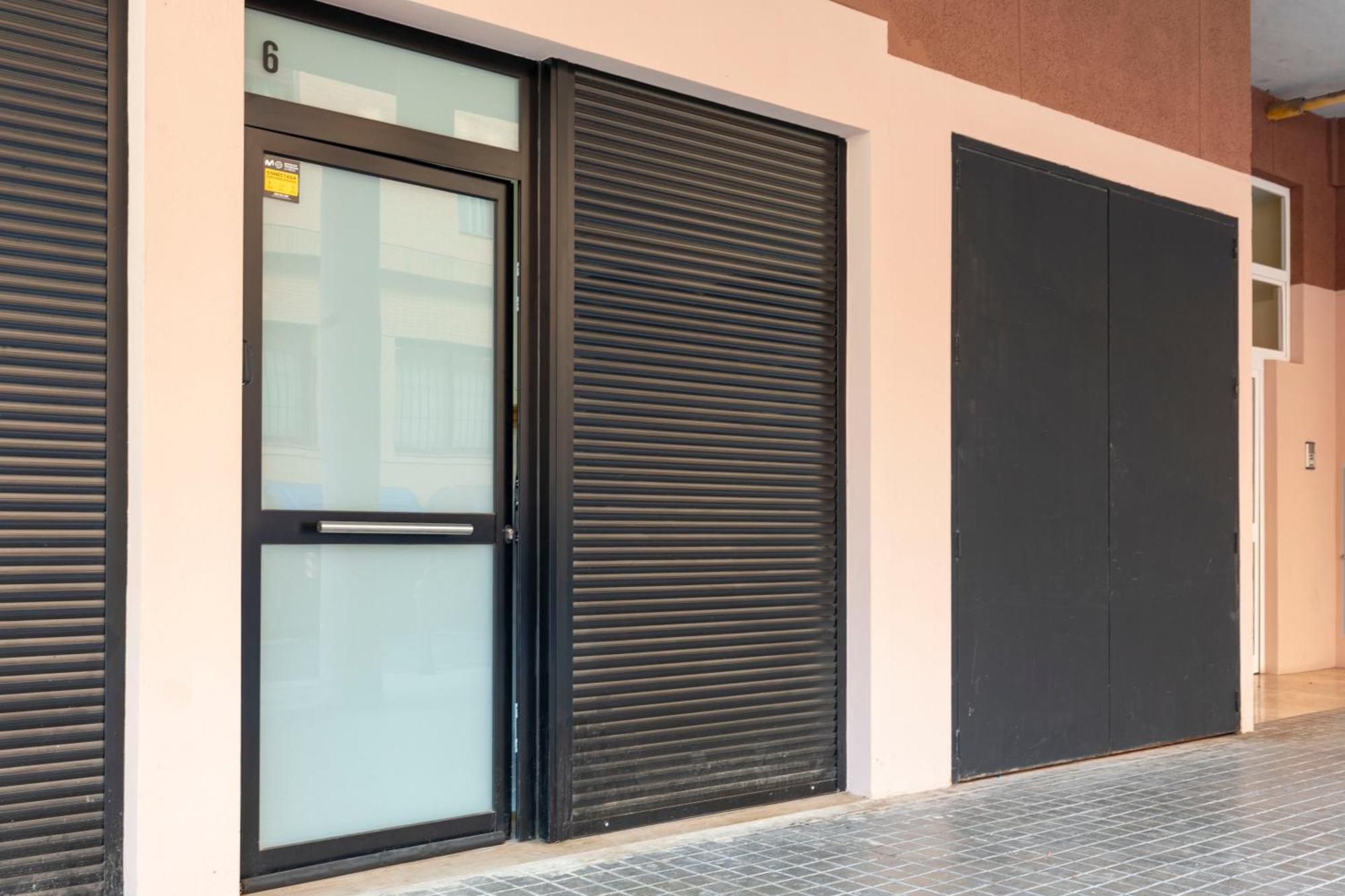Travel Habitat Mediterranean Suites Valencia Bagian luar foto