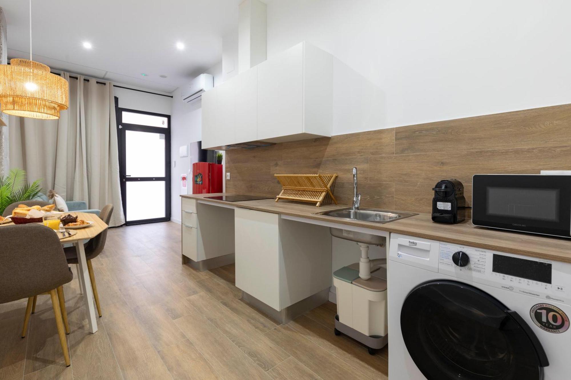 Travel Habitat Mediterranean Suites Valencia Bagian luar foto