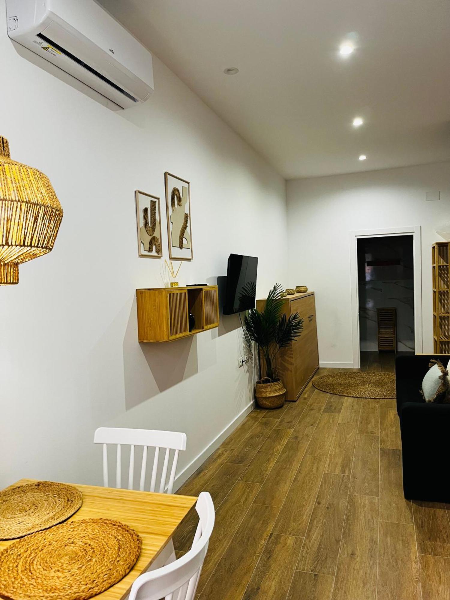Travel Habitat Mediterranean Suites Valencia Bagian luar foto
