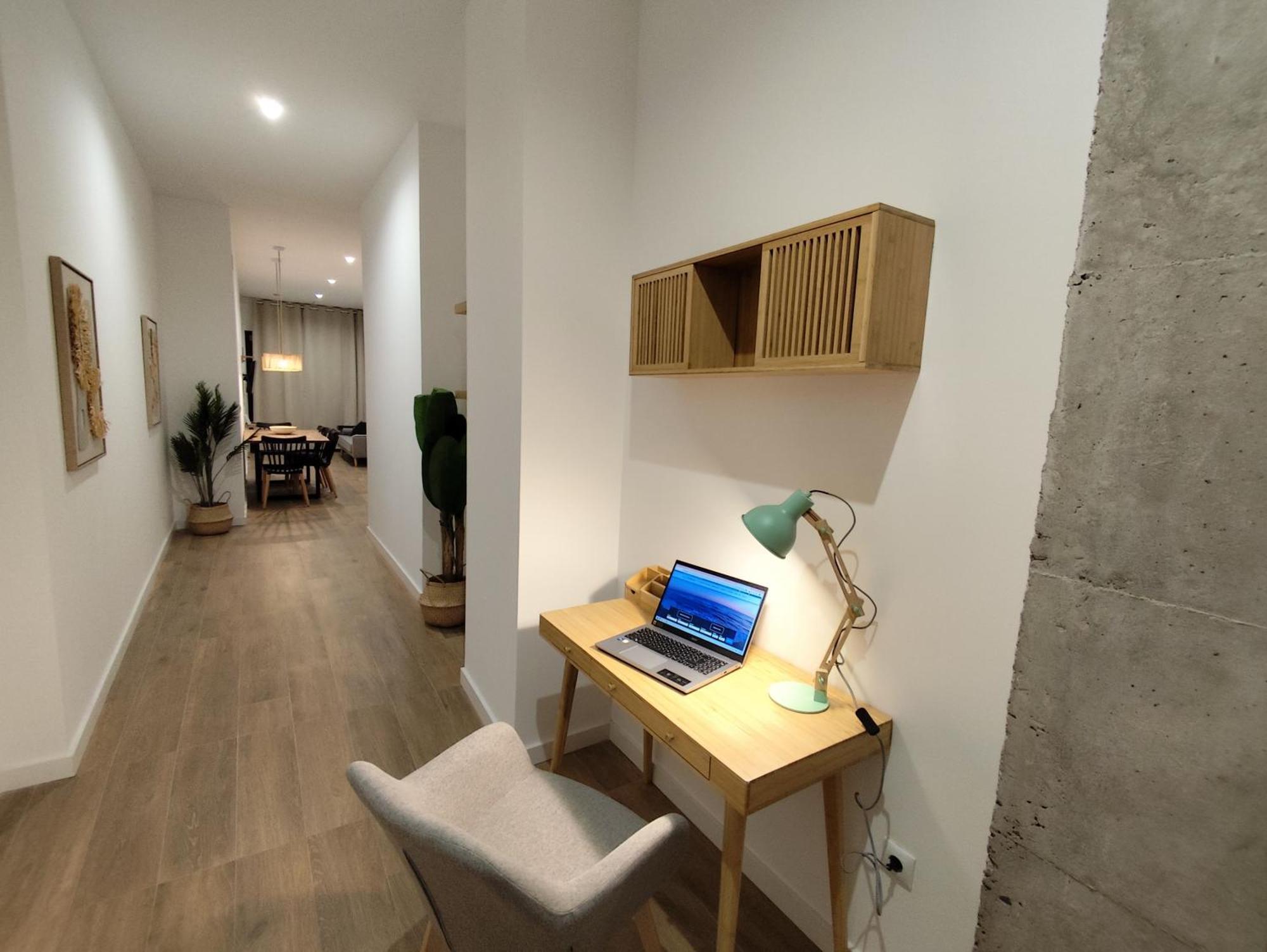 Travel Habitat Mediterranean Suites Valencia Bagian luar foto